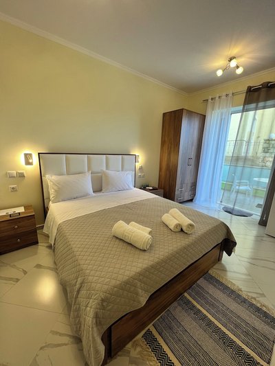 Oscar apartments Drymades