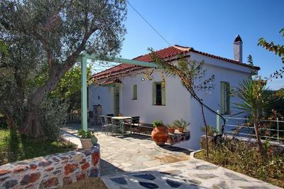Cherry Cottage in Skopelos