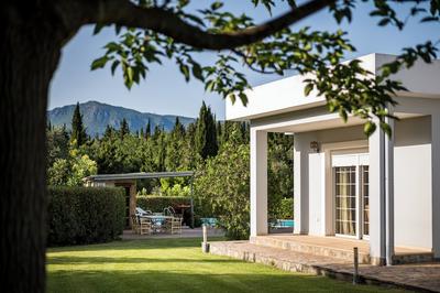 Villa Nefeli with Private Pool by Konnect