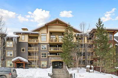 LARGE 3-Br 3-Ba | Ski In/Out | Pool & Hot Tubs | Central Upper Village Location
