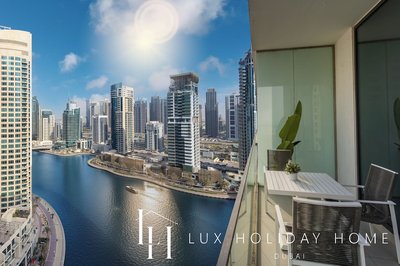 LUX LIV Contemporary Marina Suite 2