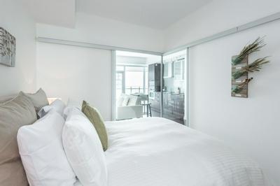 Noel Suites - York and Bremner