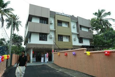 Gateway Airport Hotel