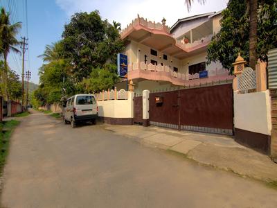 OYO 13542 Urban House