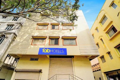 Fabhotel Nar Comforts
