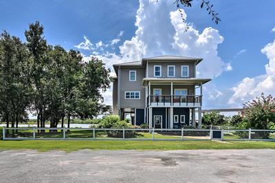 Secluded Seabrook Waterfront Home w/ Patio!