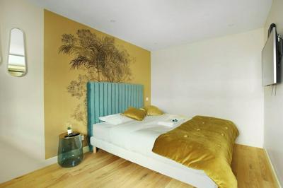 Charming & New Studio Center of Paris