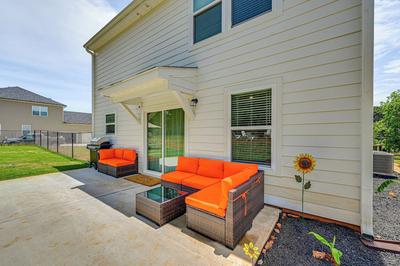 Modern Anderson Home w/ Fire Pit & Grill