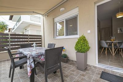 Marialena Apartment by Travel Pro Services