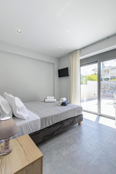 Neaira Apartments