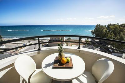 Pigeon Beach Hotel Apartments