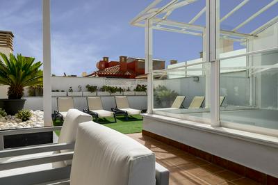 Suites del Pintor Historial Center, by Hoteles con Cultura