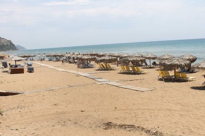 Pink House Socrates Kerkyra Beachside Studio