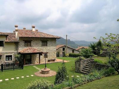 Apartamentos Llugarón