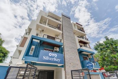 OYO Flagship 18452 Pritam Airport Inn