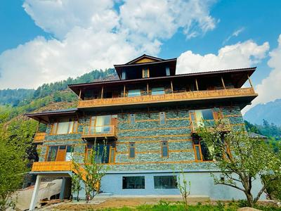 WOW STAYZ2 The Shaurn Resort