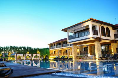 Boutique Complex Trakiets