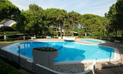 Cozy Apartment With Pool Near the sea