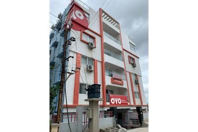 Capital O 44354 Jubilee Banjara Suites