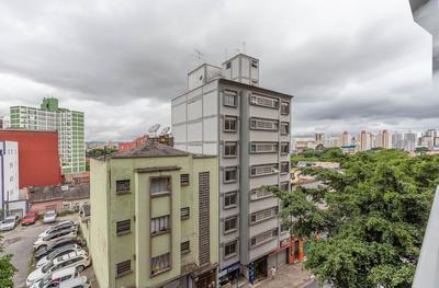 Setin Downtown Praca da Sé by Viva - Prédio completo com piscina perto de estação de metrô no Centro de São Paulo