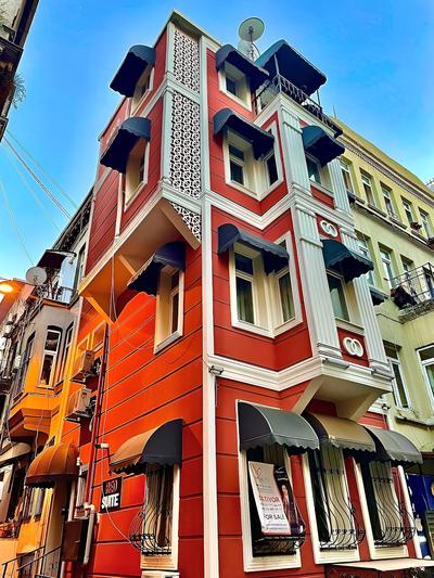 Taksim Red Suite