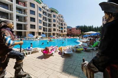 Studio with Pool View