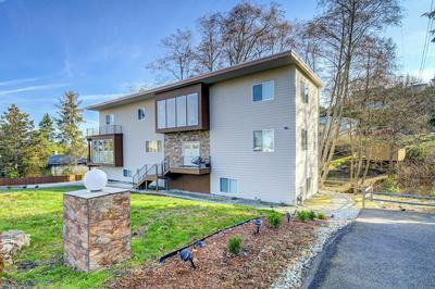 Luxe Federal Way Rental - Walk to the Water!