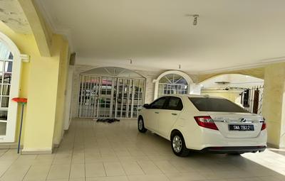 OYO Home 90425 Embun Homestay 1