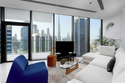 Maison Privee - Sky-High Panoramic Apt with Iconic Burj Khalifa Views