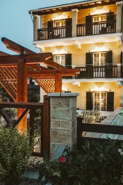 Potamos Apartments