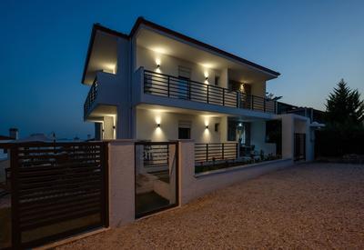 Aiora Suites
