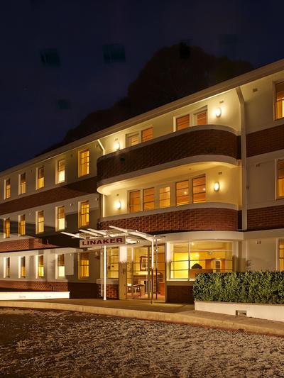 Linaker Art Deco Motel