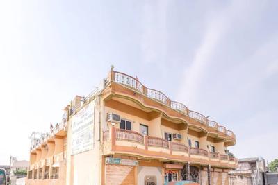Goroomgo Arsh Plaza Rajula