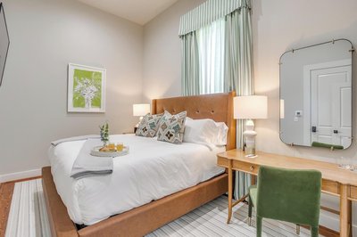 Nutt House Hotel