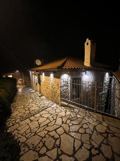 Dandy Villas Dimitsana - a Family Ideal Charming Home in a Quaint Historic Neighborhood - 2 Fireplaces for Romantic Nights