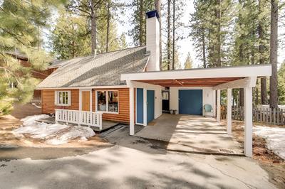 Boutique + Artsy Log Cabin in North Lake Tahoe!