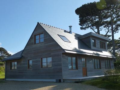 Wooden House, 300 m From the Coast, Plougasnou
