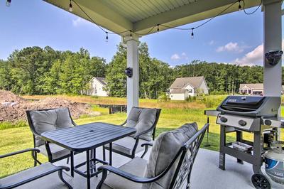 Covered Patio, Grill & Hammock: Frankford Home!