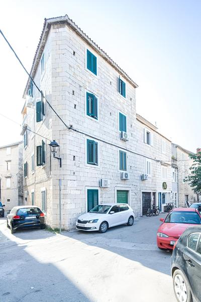 Mamma's home cozy studio for 2 in Trogir