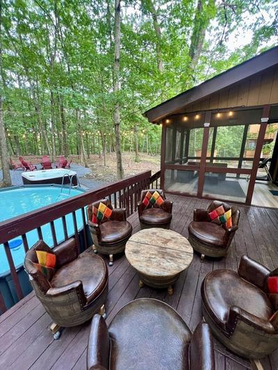 4BD Family Cottage in Pocono Forest W Private Pool & Hot-tub by RedAwning