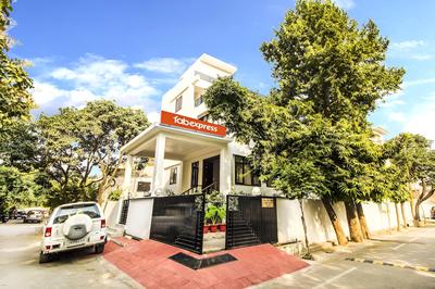 FabHotel Tranquil Inn Gomti Nagar
