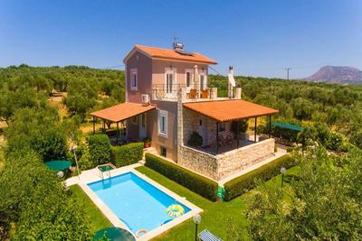 Villa Giannis Large Private Pool Walk to Beach A C Wifi Car Not Required Eco-friendly - 2088