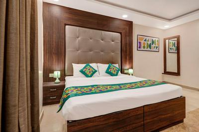 Treebo Riddhi Paradise - 15 mins from Airport