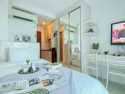 Comfy And Minimalist Studio Apartment At Tifolia