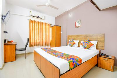 FabExpress Wakad Stays