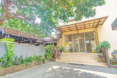 OYO 93096 BR Residence Cilandak Syariah