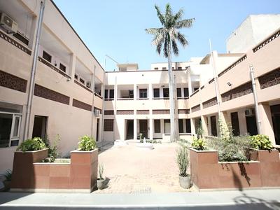 OYO 11595 Hotel Roxy