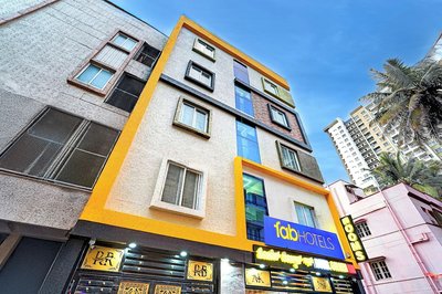 Fabhotel Golden Inn I