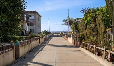 Beachside Apt With Laundry AC Patio