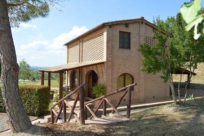 Cottage With Private Swimming Pool